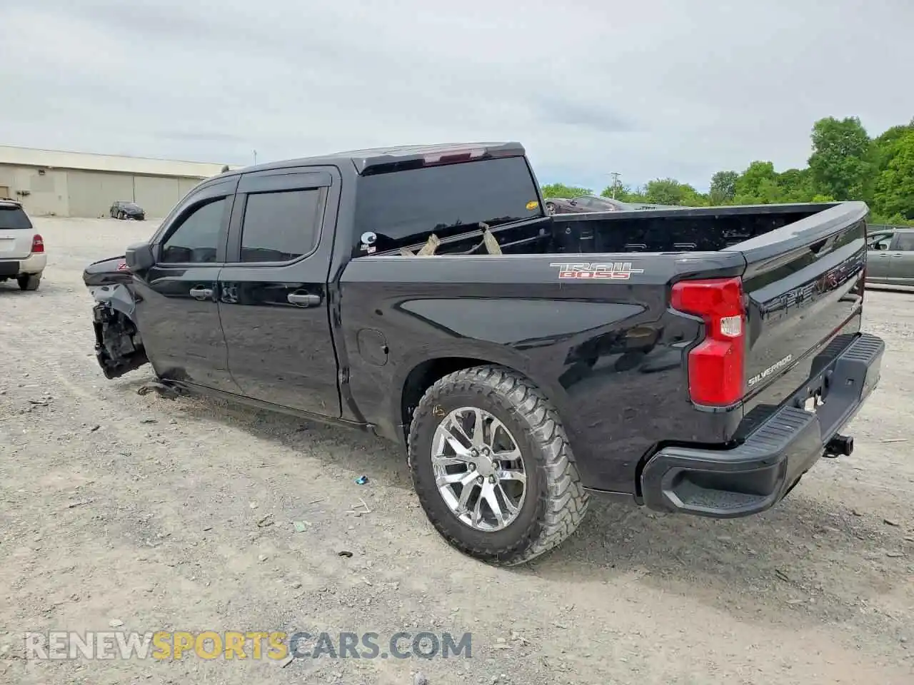 2 Photograph of a damaged car 3GCPYCEF8MG372628 CHEVROLET SILVERADO 2021