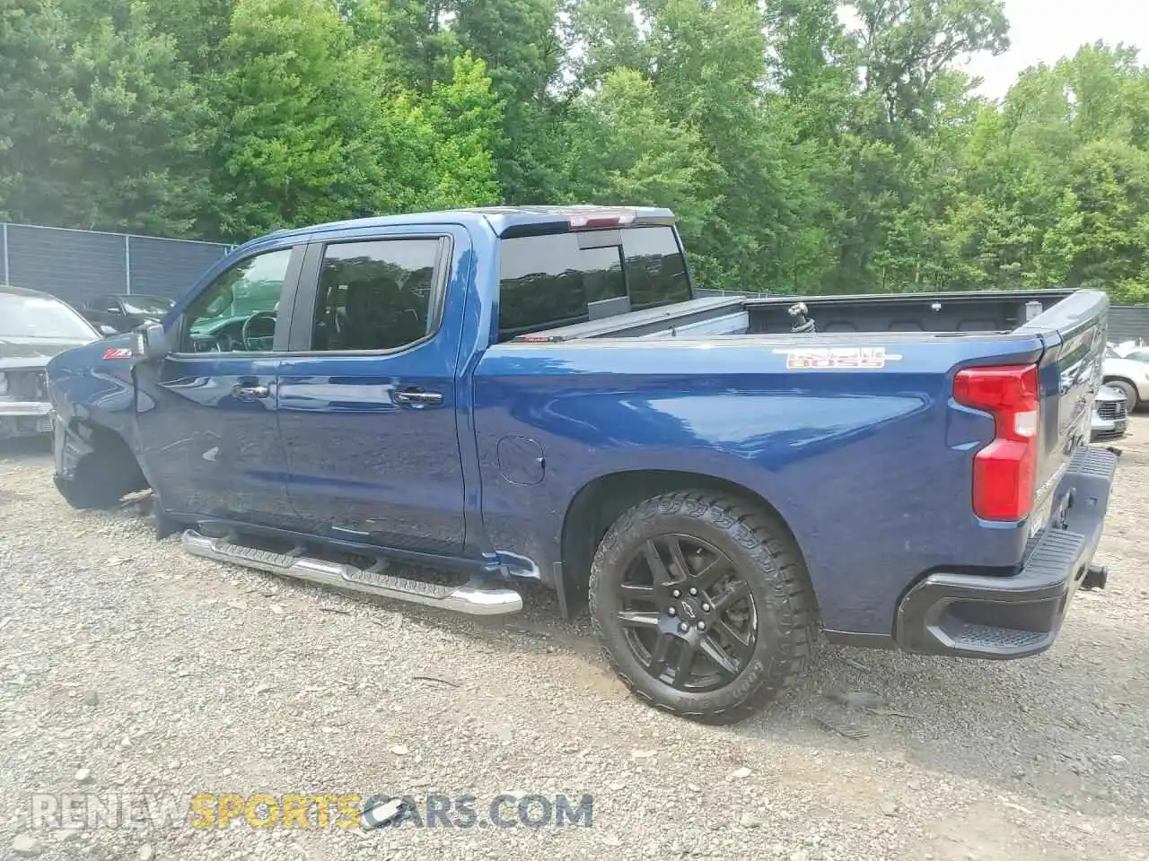 2 fotografías del automóvil dañado 3GCPYFED9MG304189 CHEVROLET SILVERADO 2021