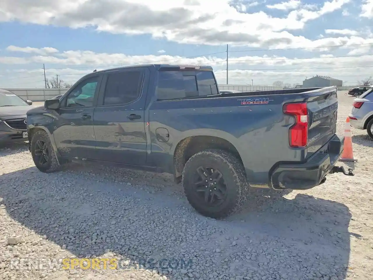 2 Photograph of a damaged car 3GCPYFEDXMG105099 CHEVROLET SILVERADO 2021