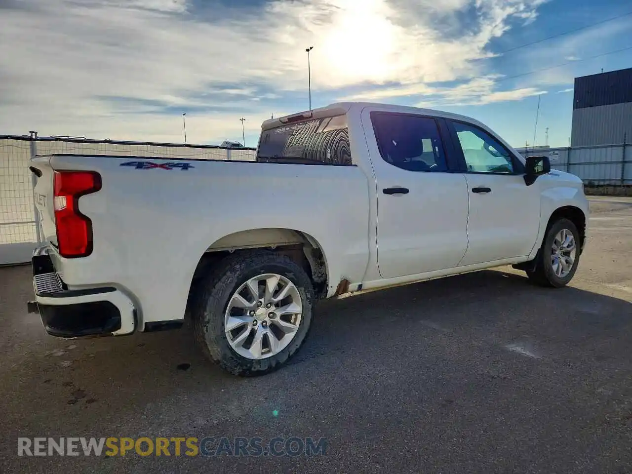 3 Photograph of a damaged car 3GCUYBEF0MG235275 CHEVROLET SILVERADO 2021