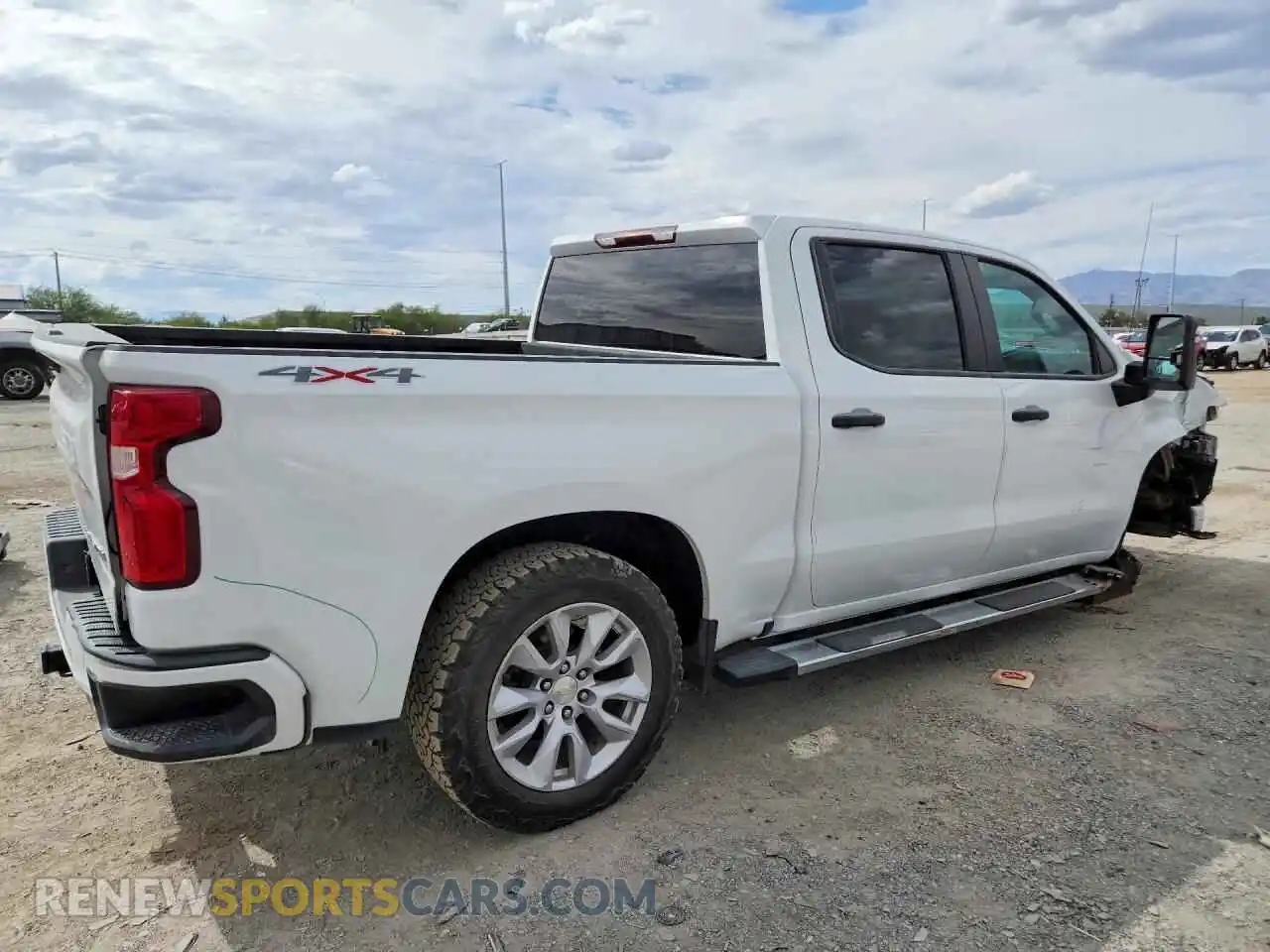 3 Photograph of a damaged car 3GCUYBEFXMG375818 CHEVROLET SILVERADO 2021
