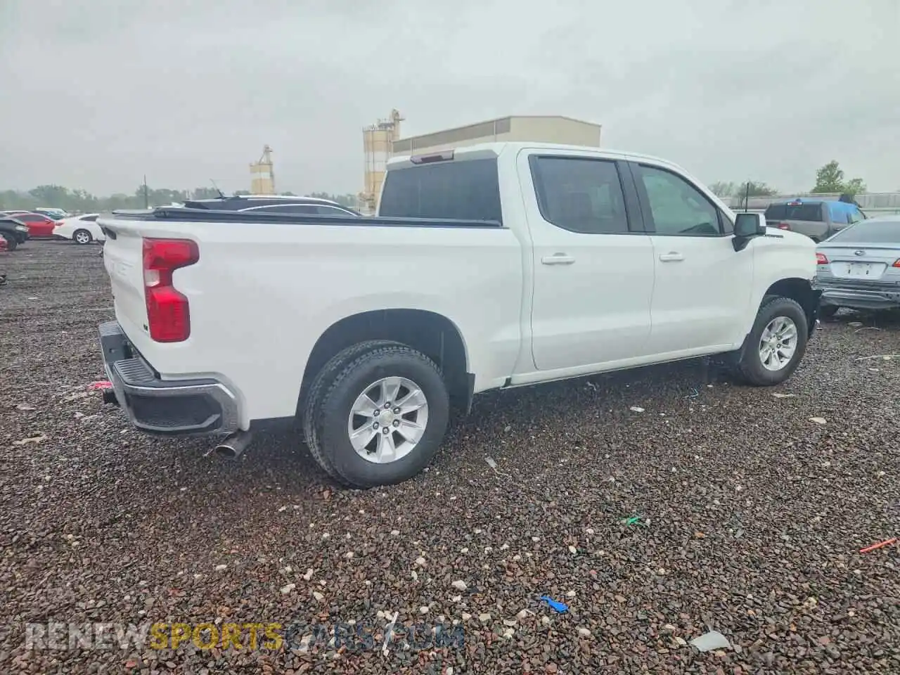 3 fotografías del automóvil dañado 3GCUYDED4MG450457 CHEVROLET SILVERADO 2021