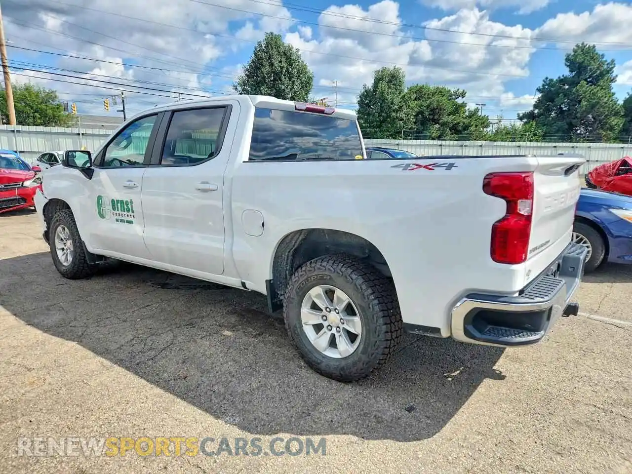 2 Photograph of a damaged car 3GCUYDET4MG344744 CHEVROLET SILVERADO 2021