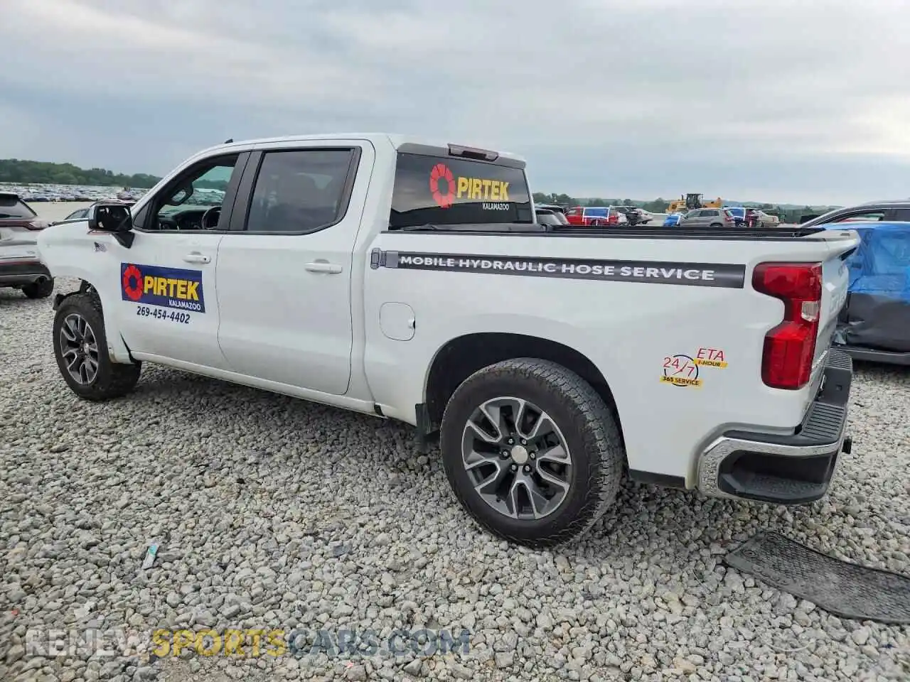 2 Photograph of a damaged car 3GCUYDET7MG414348 CHEVROLET SILVERADO 2021