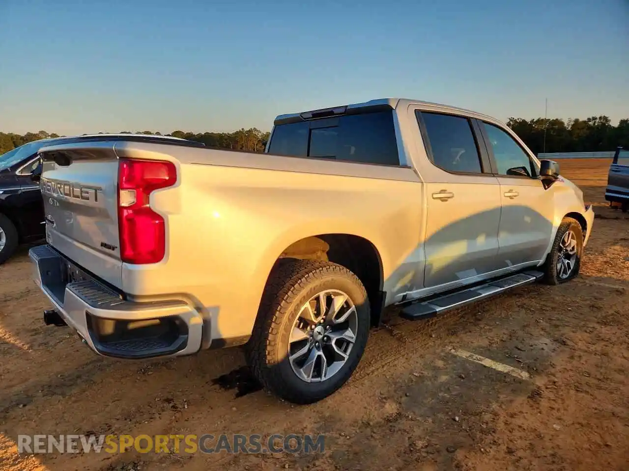 3 fotografías del automóvil dañado 3GCUYEED0MG120644 CHEVROLET SILVERADO 2021