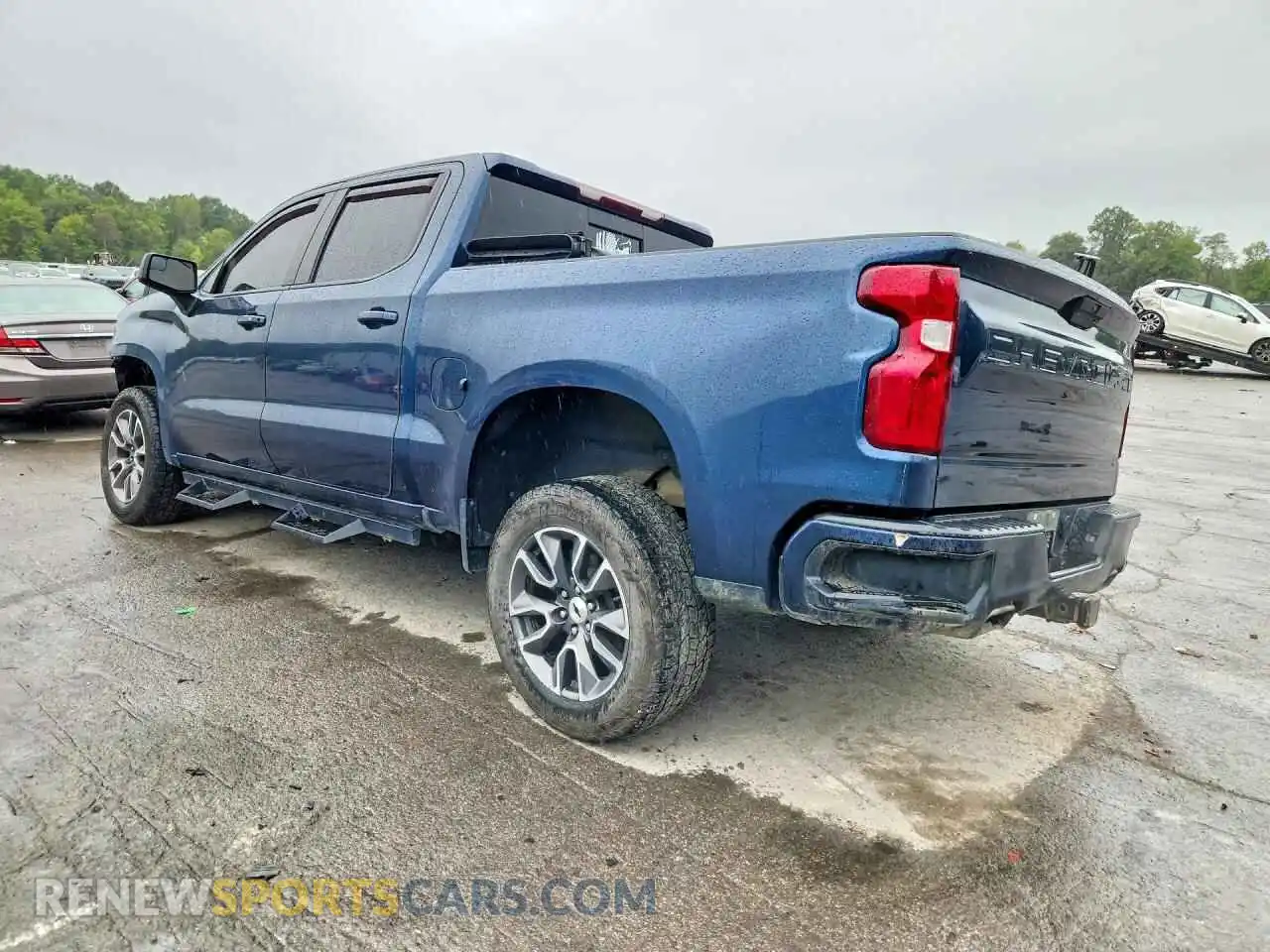 2 fotografías del automóvil dañado 3GCUYEED0MG223563 CHEVROLET SILVERADO 2021