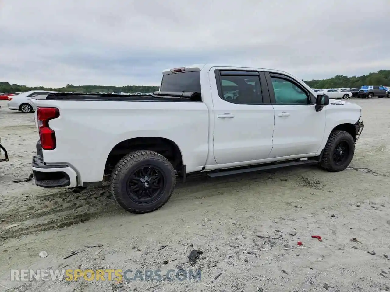 3 Photograph of a damaged car 3GCUYEED0MG269412 CHEVROLET SILVERADO 2021