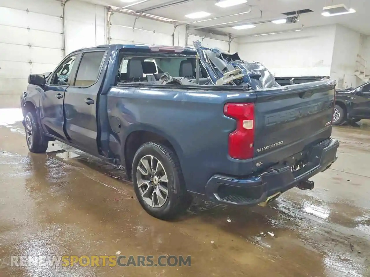 2 Photograph of a damaged car 3GCUYEED1MG121950 CHEVROLET SILVERADO 2021