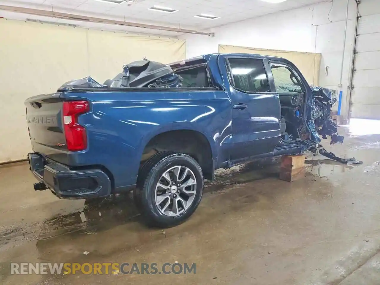 3 Photograph of a damaged car 3GCUYEED1MG121950 CHEVROLET SILVERADO 2021