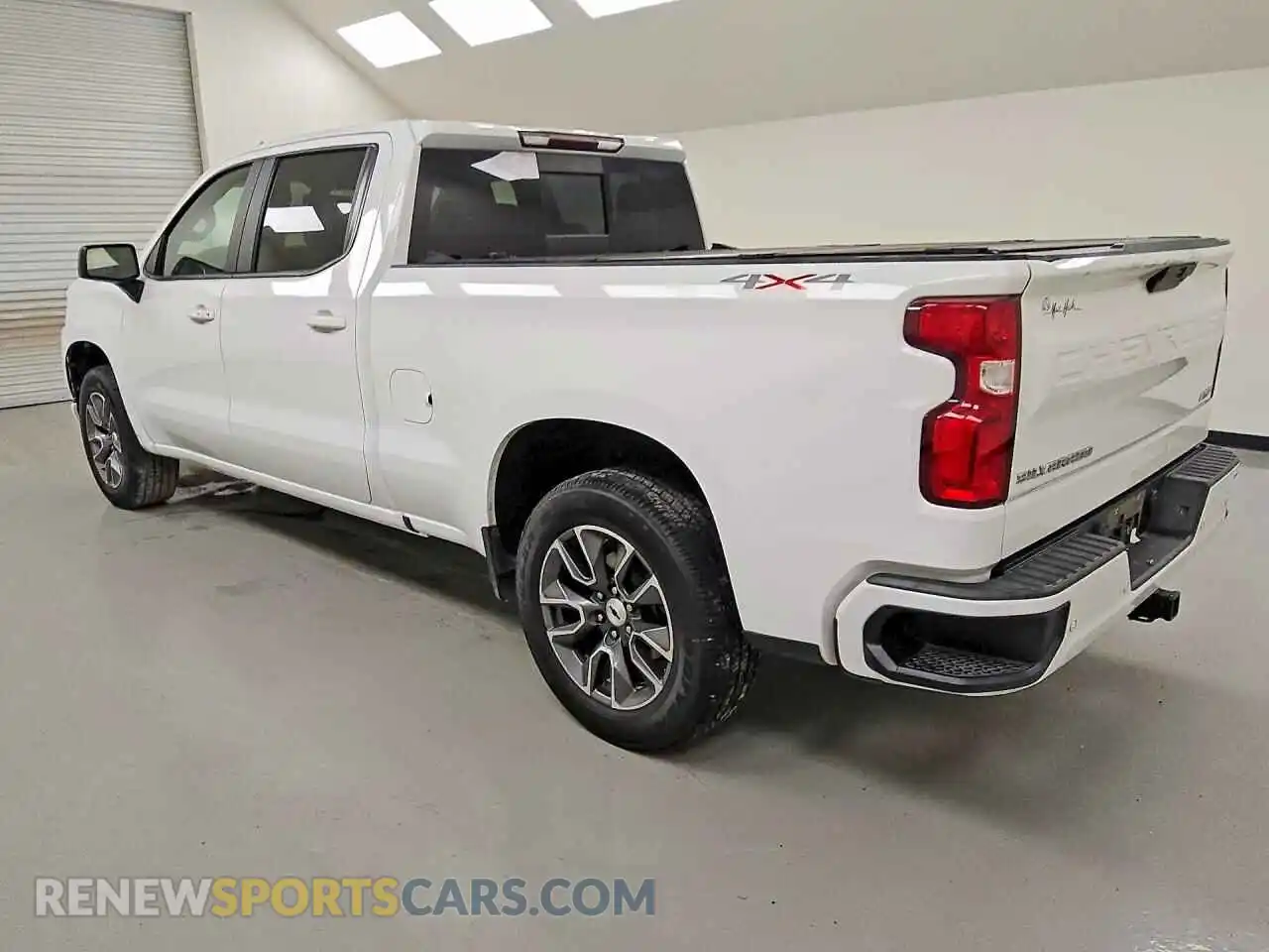 2 Photograph of a damaged car 3GCUYEED5MG208475 CHEVROLET SILVERADO 2021
