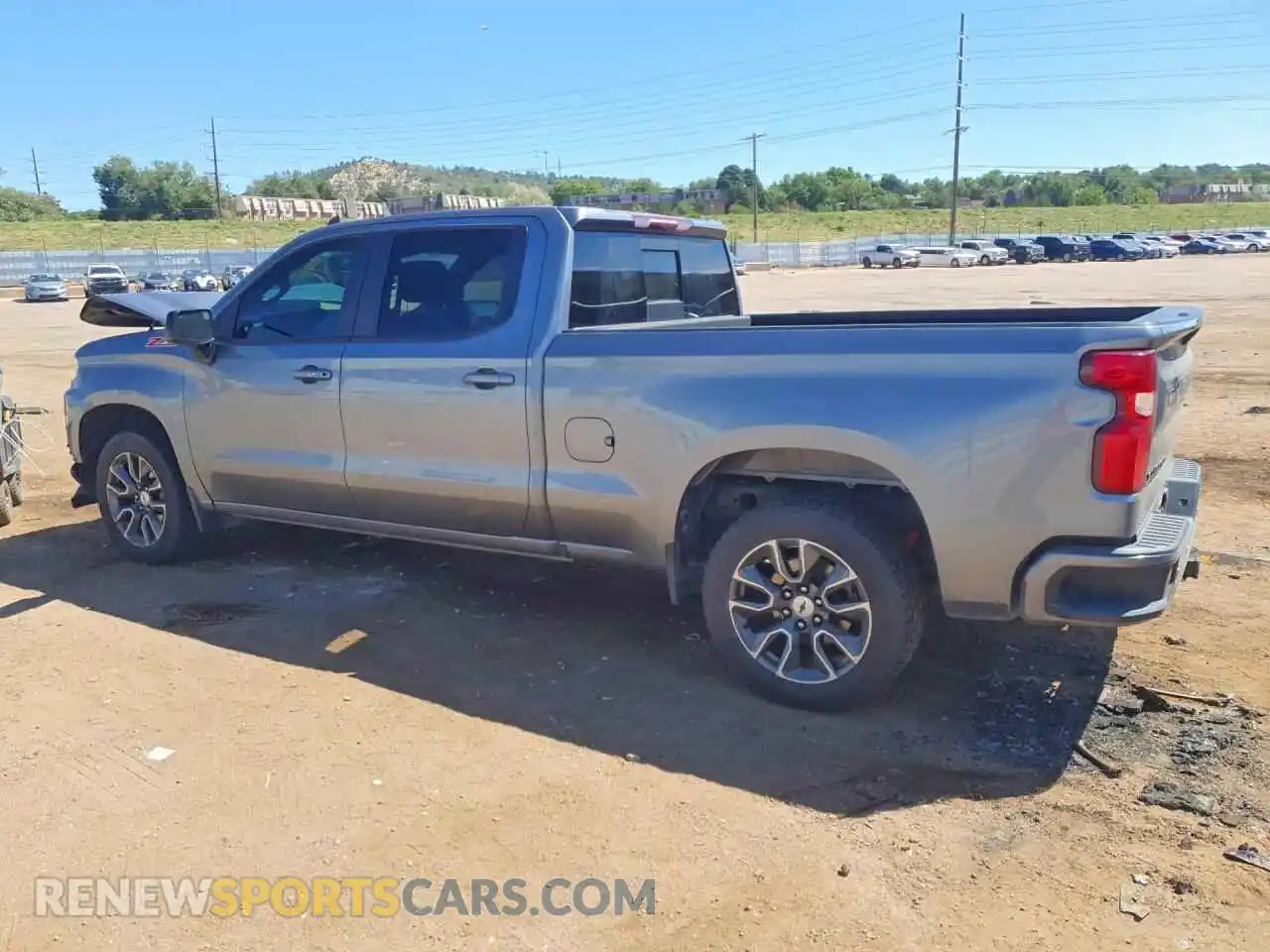 2 Photograph of a damaged car 3GCUYEEDXMG215079 CHEVROLET SILVERADO 2021