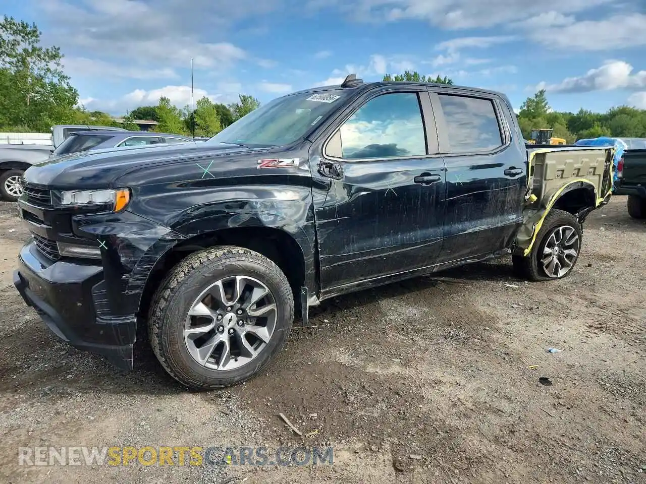 1 Photograph of a damaged car 3GCUYEEDXMG365824 CHEVROLET SILVERADO 2021