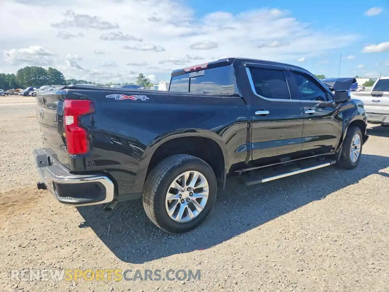 3 fotografías del automóvil dañado 3GCUYGED5MG468368 CHEVROLET SILVERADO 2021