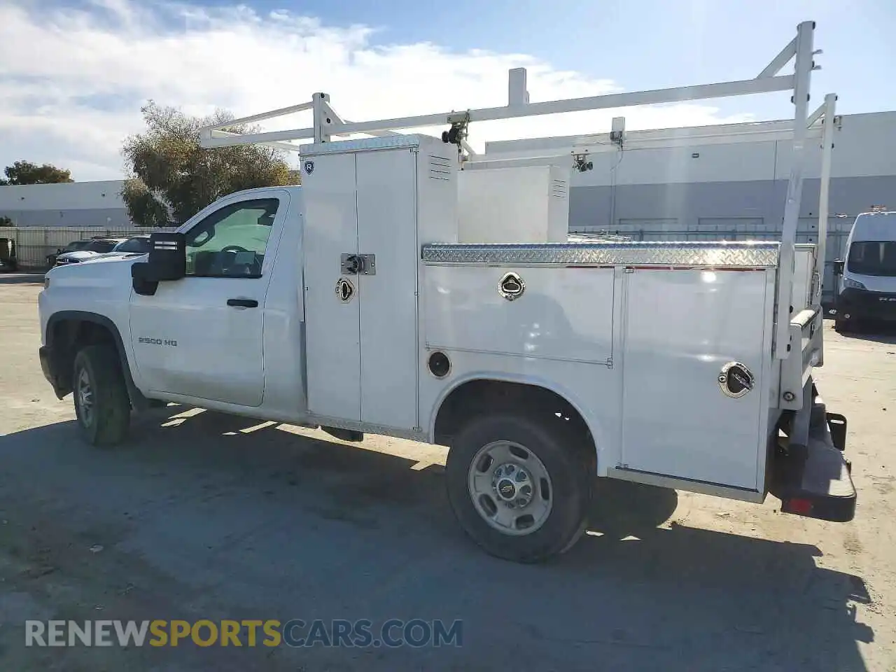 2 Фотография поврежденного автомобиля 1GC0WLE79NF299823 CHEVROLET SILVERADO 2022