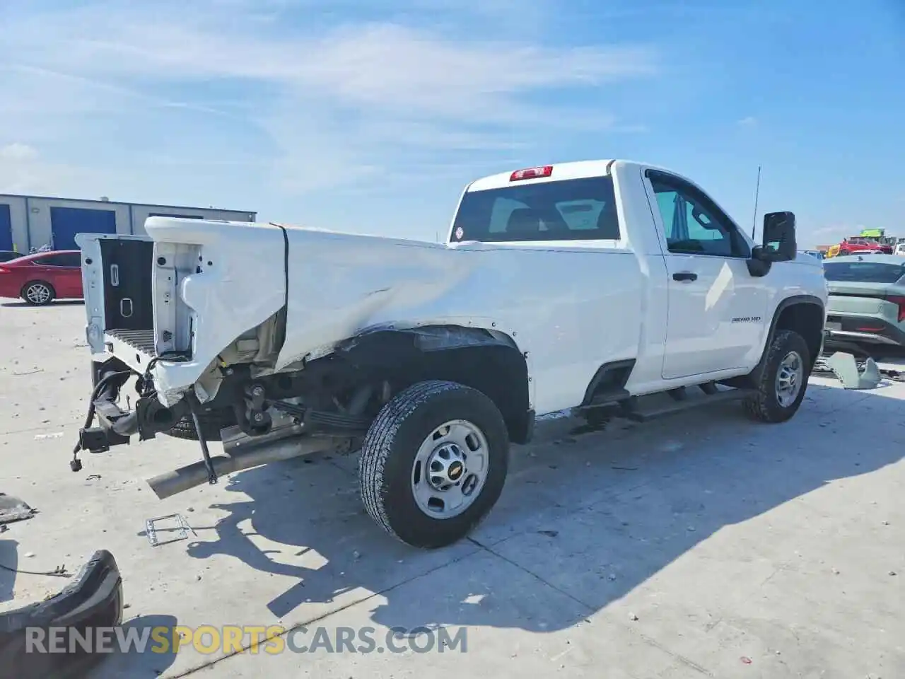 3 fotografías del automóvil dañado 1GC0YLE71NF349141 CHEVROLET SILVERADO 2022