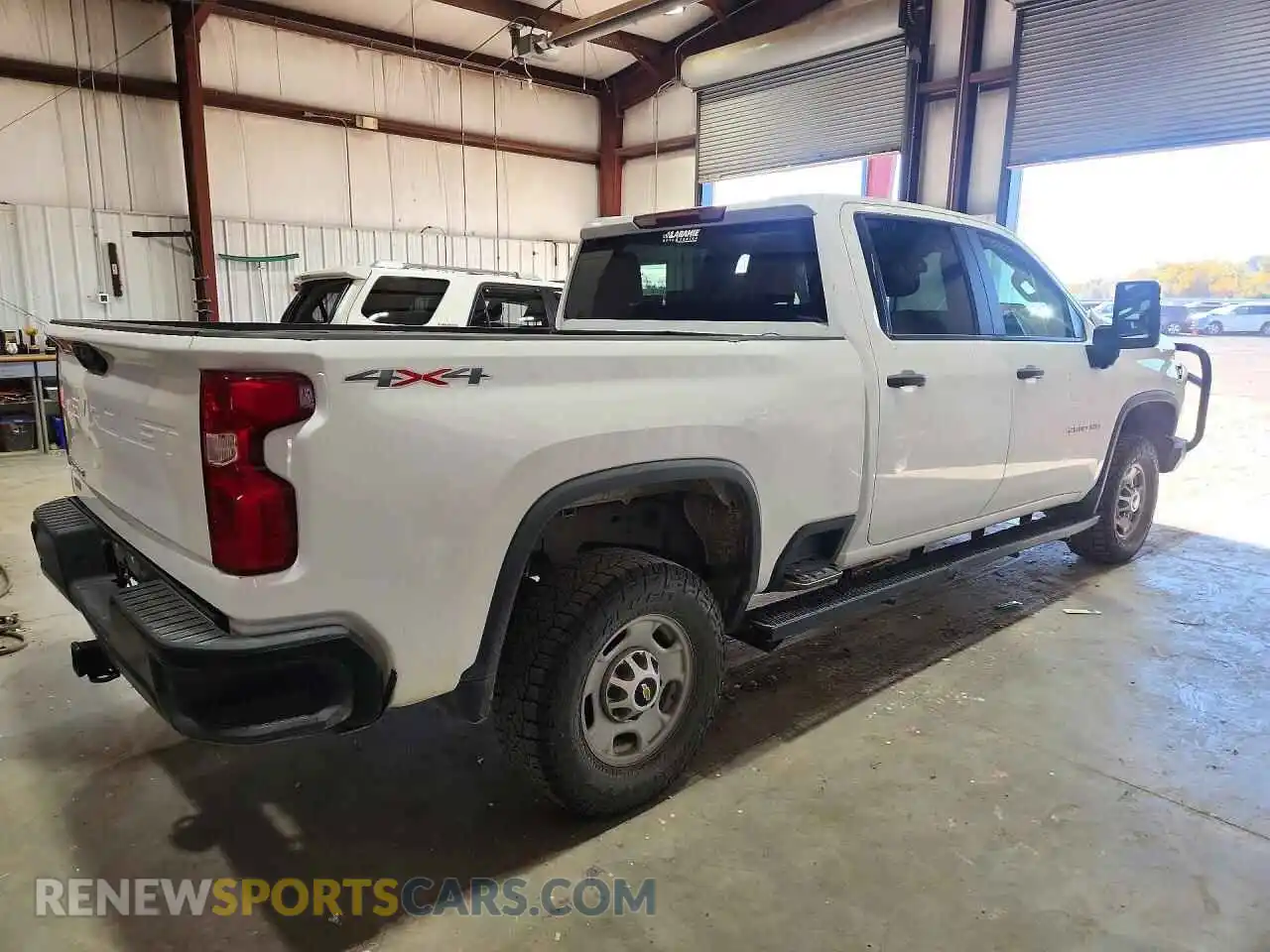 3 fotografías del automóvil dañado 1GC1YLE71NF238982 CHEVROLET SILVERADO 2022