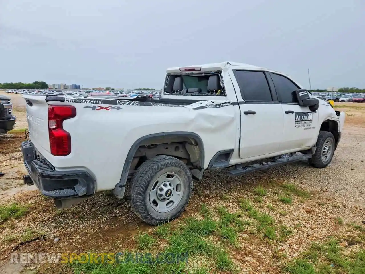 3 Photograph of a damaged car 1GC1YLEY8NF180197 CHEVROLET SILVERADO 2022