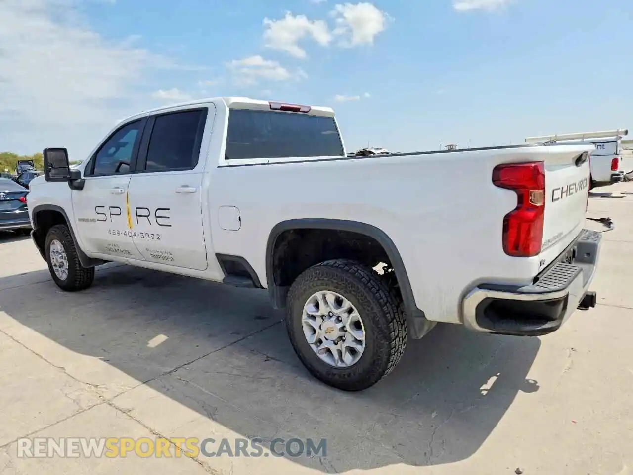 2 Photograph of a damaged car 1GC1YNEY9NF199966 CHEVROLET SILVERADO 2022