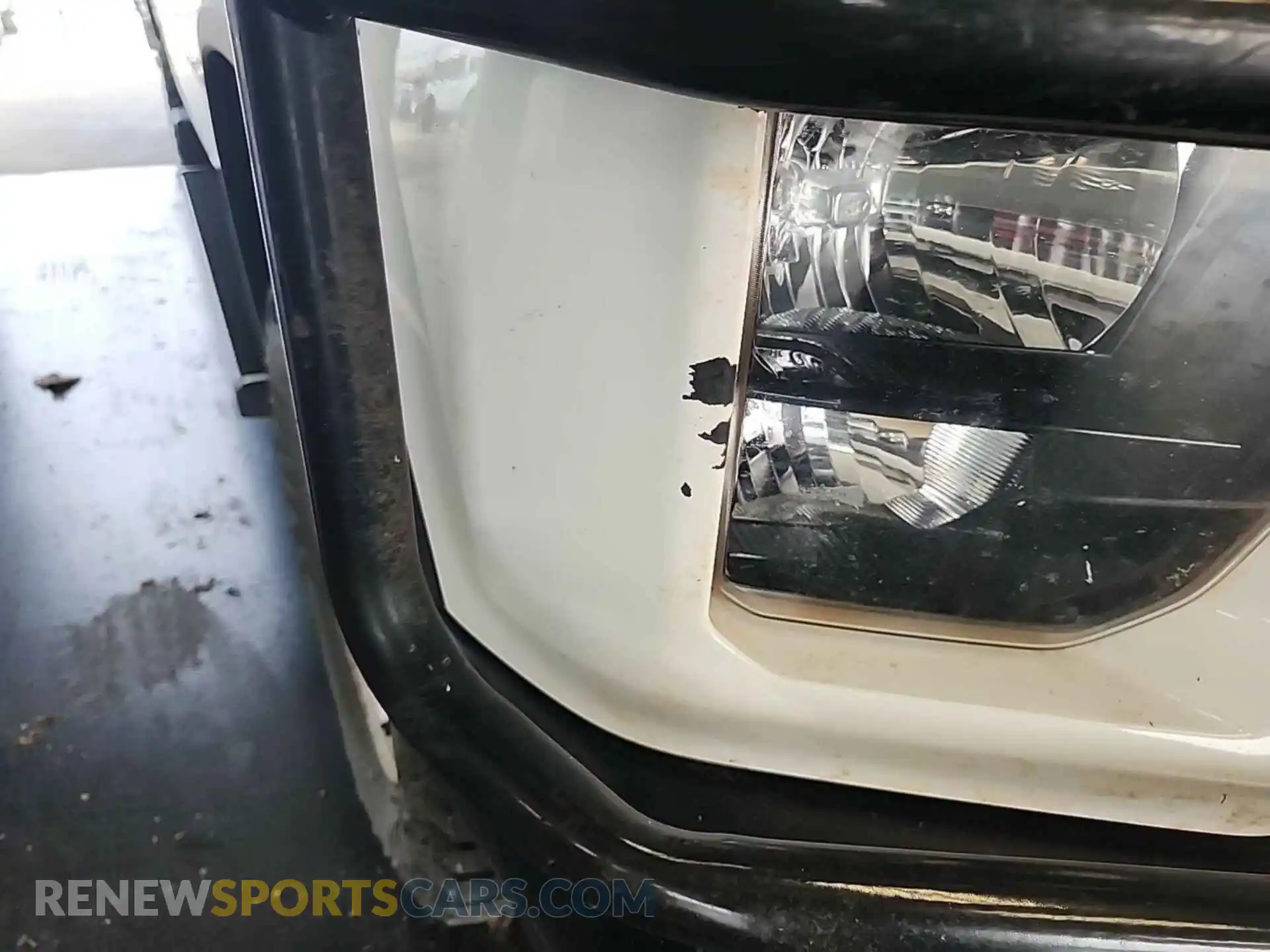 3 Photograph of a damaged car 1GC2YLE71NF184801 CHEVROLET SILVERADO 2022
