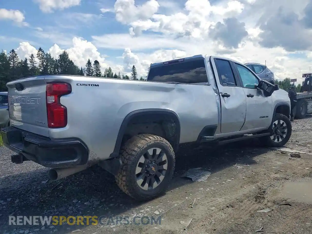 3 Photograph of a damaged car 1GC2YMEYXNF228471 CHEVROLET SILVERADO 2022