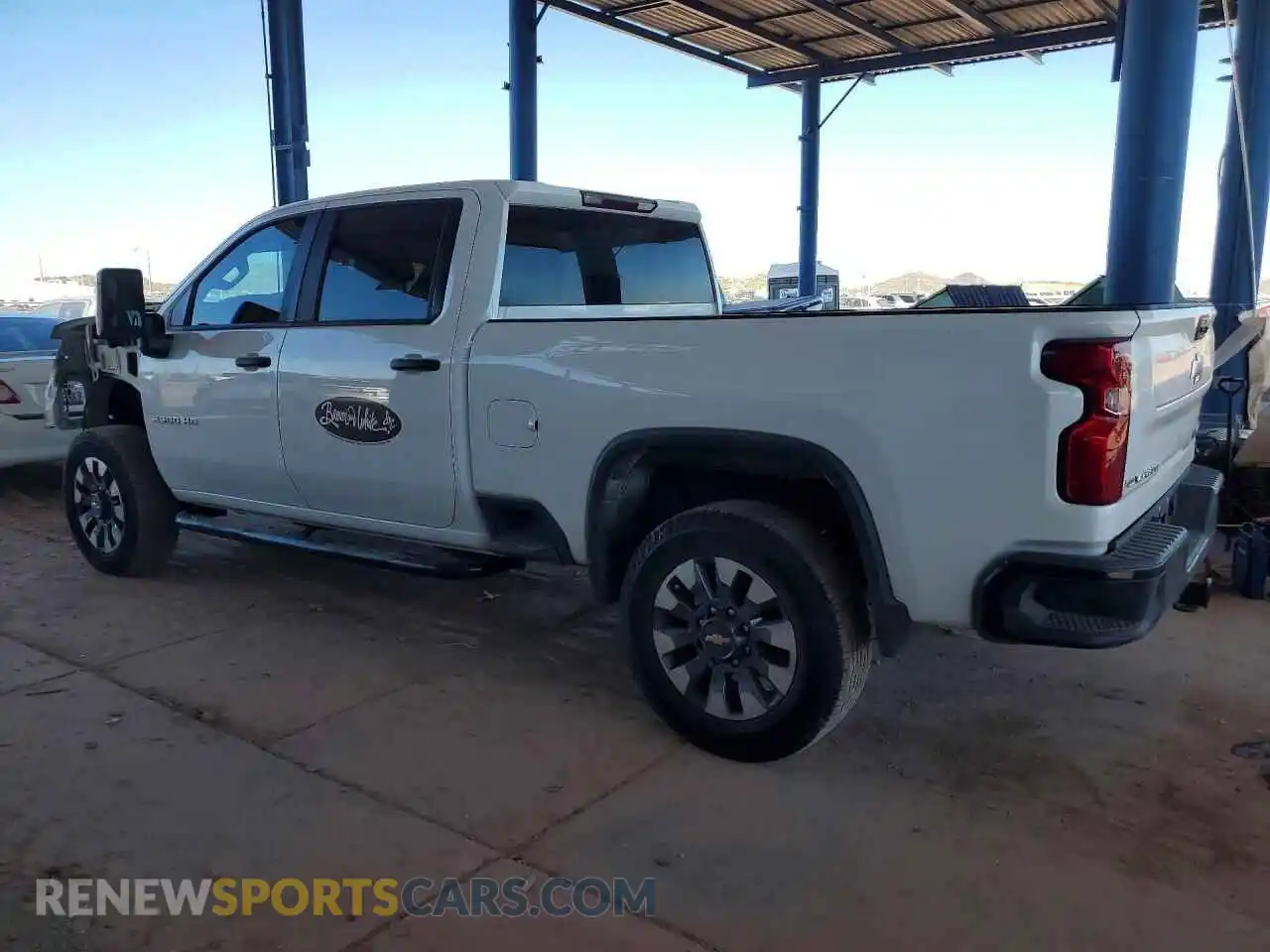 2 fotografías del automóvil dañado 1GC4WME7XNF209750 CHEVROLET SILVERADO 2022
