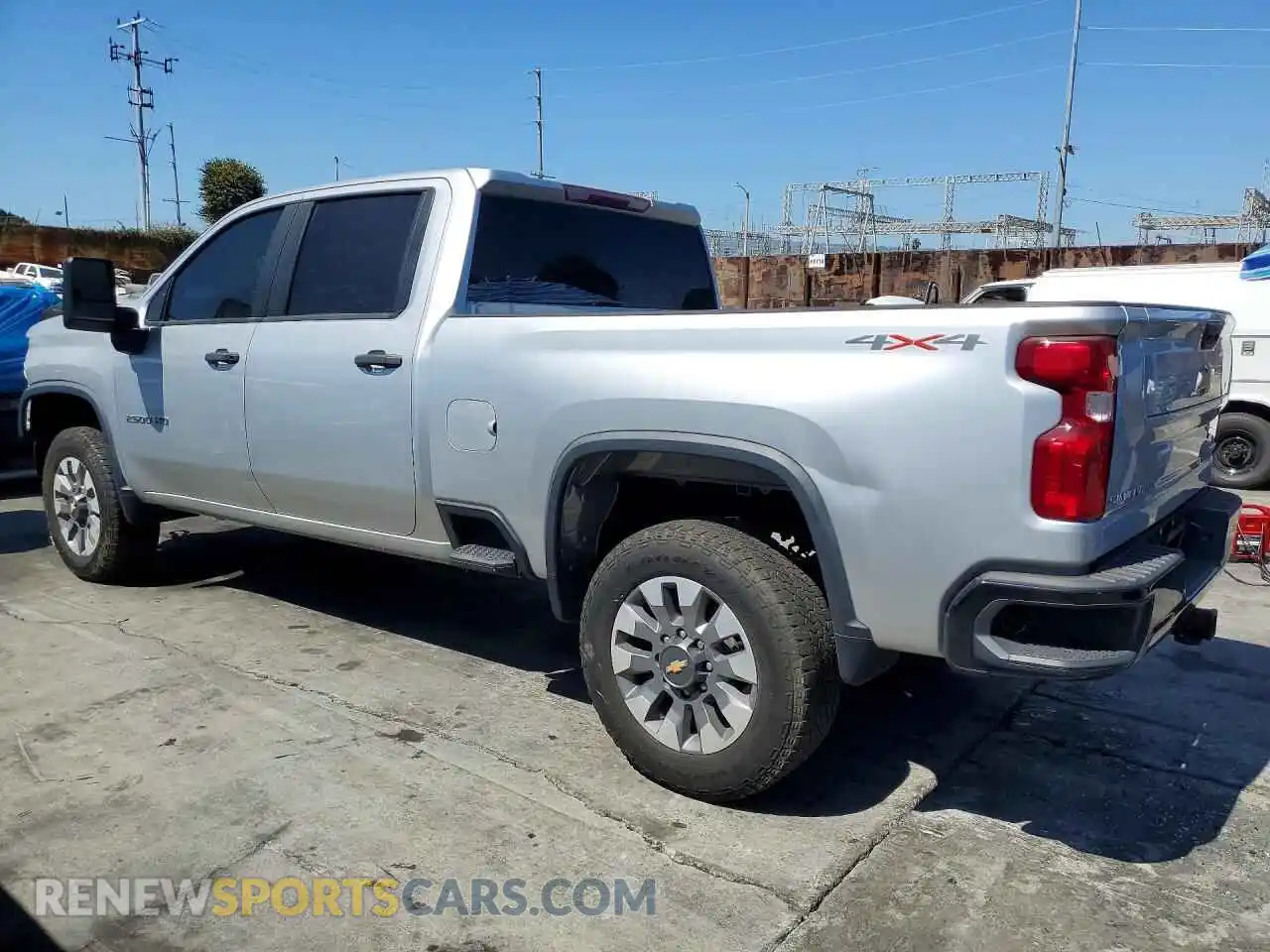 2 Photograph of a damaged car 1GC4YME71NF208982 CHEVROLET SILVERADO 2022