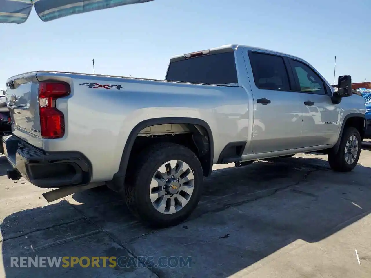 3 Photograph of a damaged car 1GC4YME71NF208982 CHEVROLET SILVERADO 2022