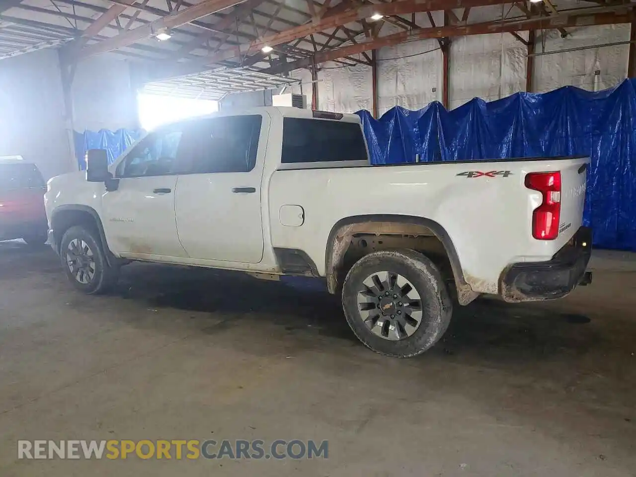 2 Photograph of a damaged car 1GC4YME72NF365629 CHEVROLET SILVERADO 2022