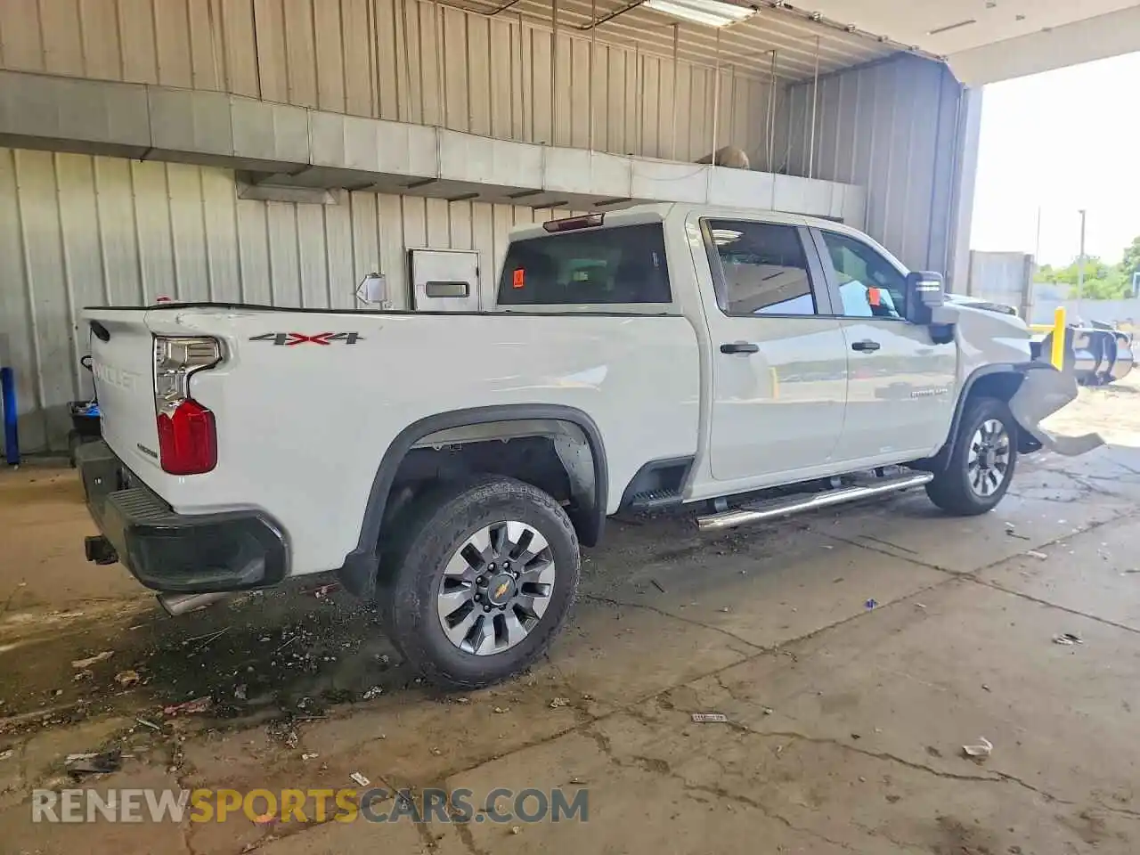 3 Photograph of a damaged car 1GC4YME78NF211779 CHEVROLET SILVERADO 2022