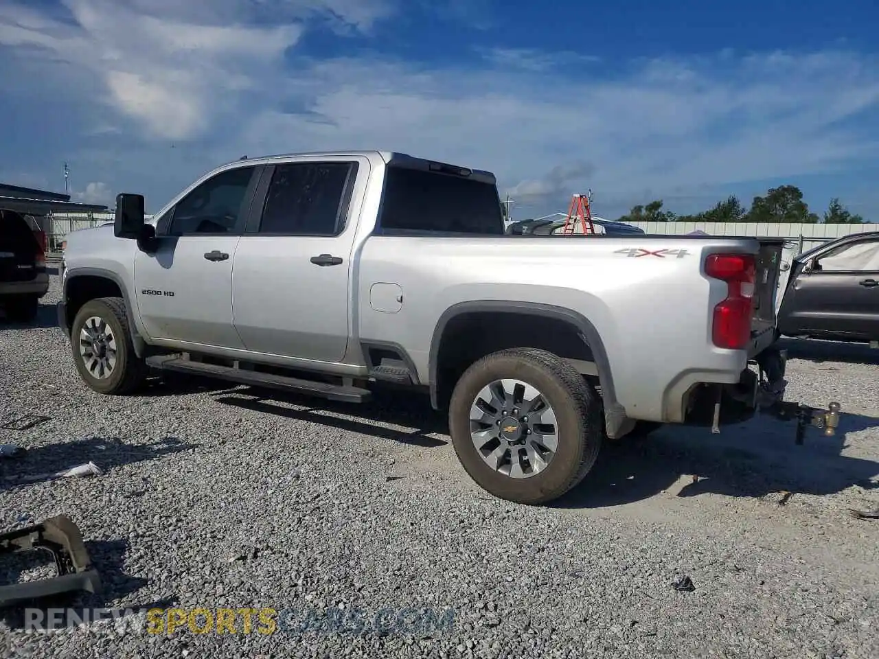 2 Photograph of a damaged car 1GC4YME79NF226310 CHEVROLET SILVERADO 2022