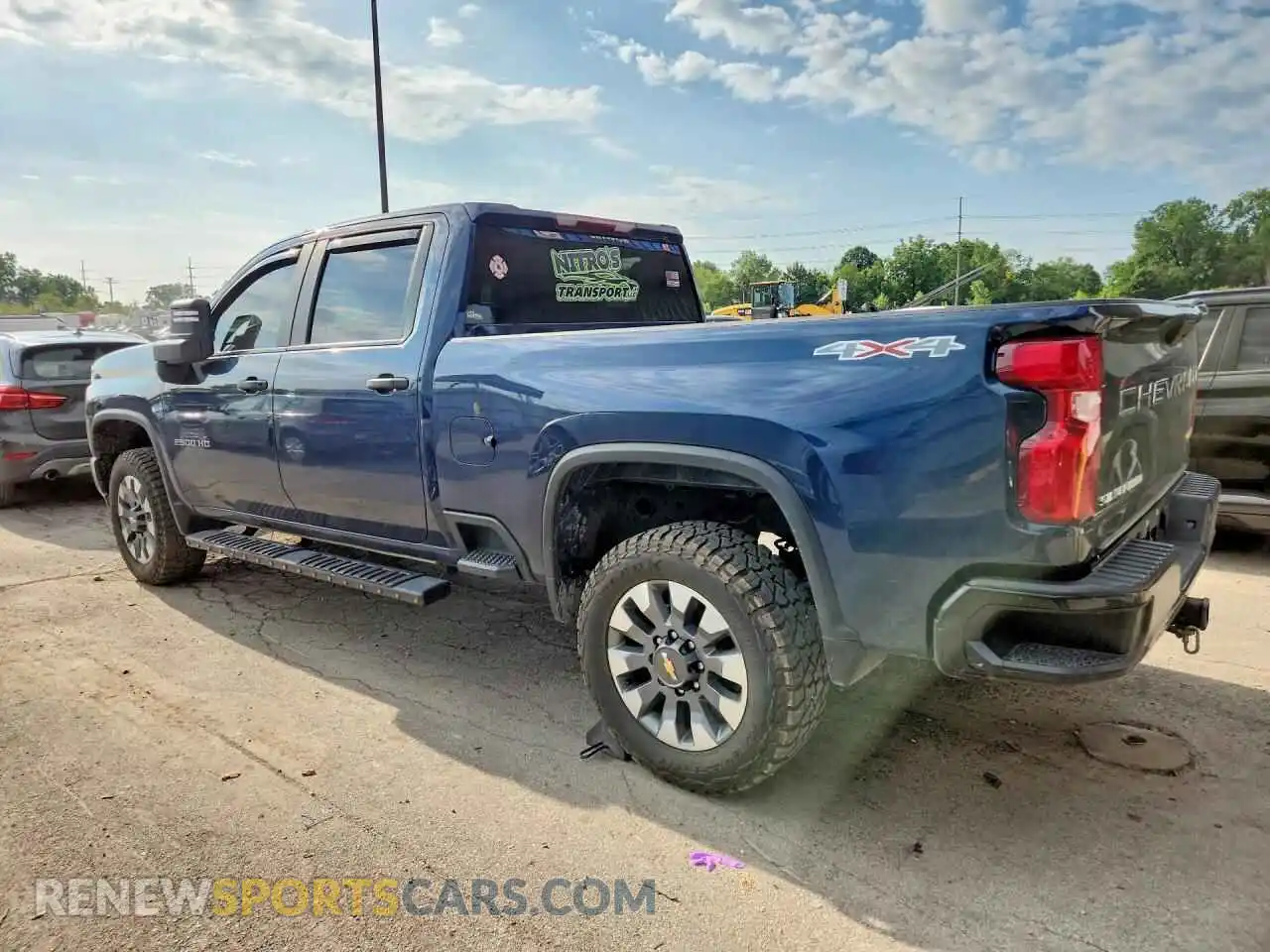 2 Photograph of a damaged car 1GC4YME7XNF146594 CHEVROLET SILVERADO 2022