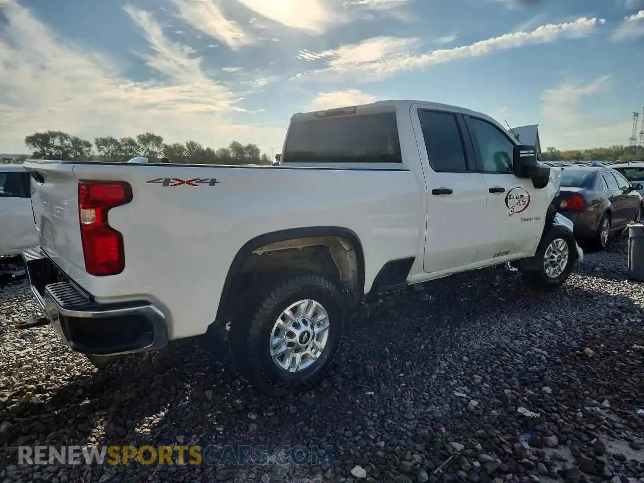 3 Photograph of a damaged car 1GC5YLE76NF213268 CHEVROLET SILVERADO 2022