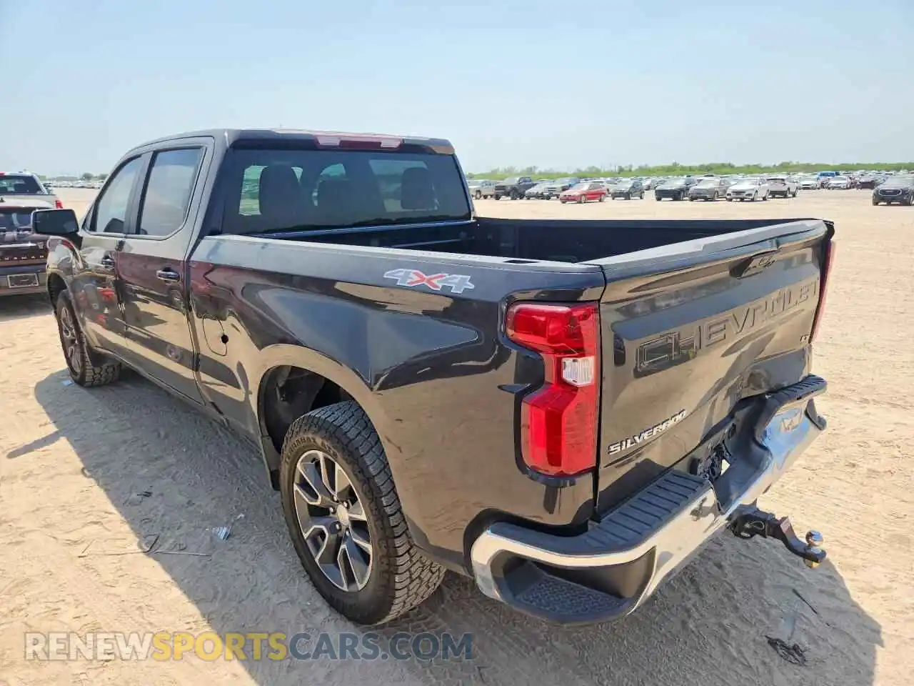 2 Photograph of a damaged car 1GCUDDED2NZ632624 CHEVROLET SILVERADO 2022