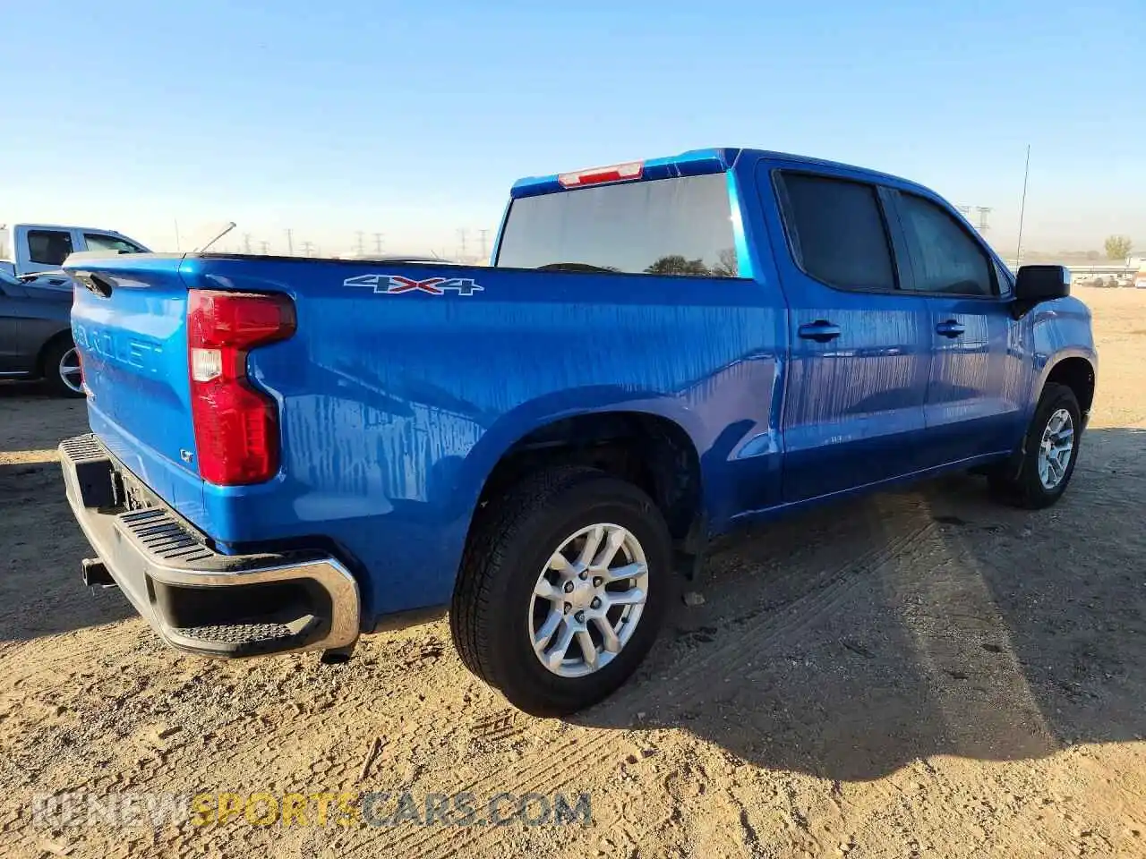3 Photograph of a damaged car 1GCUDDED3NZ533925 CHEVROLET SILVERADO 2022