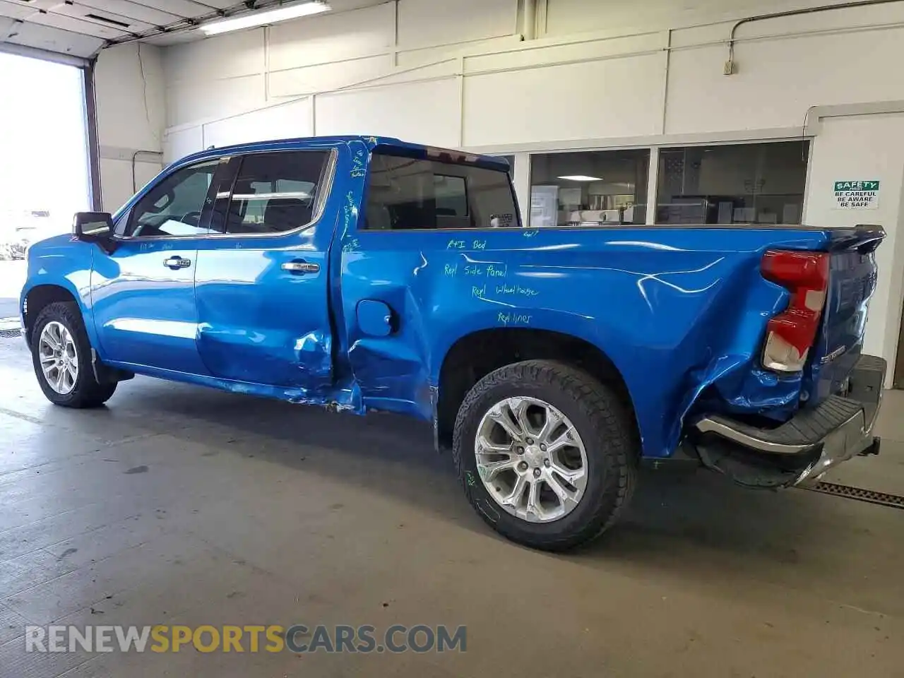 2 Photograph of a damaged car 1GCUDGED4NZ544014 CHEVROLET SILVERADO 2022