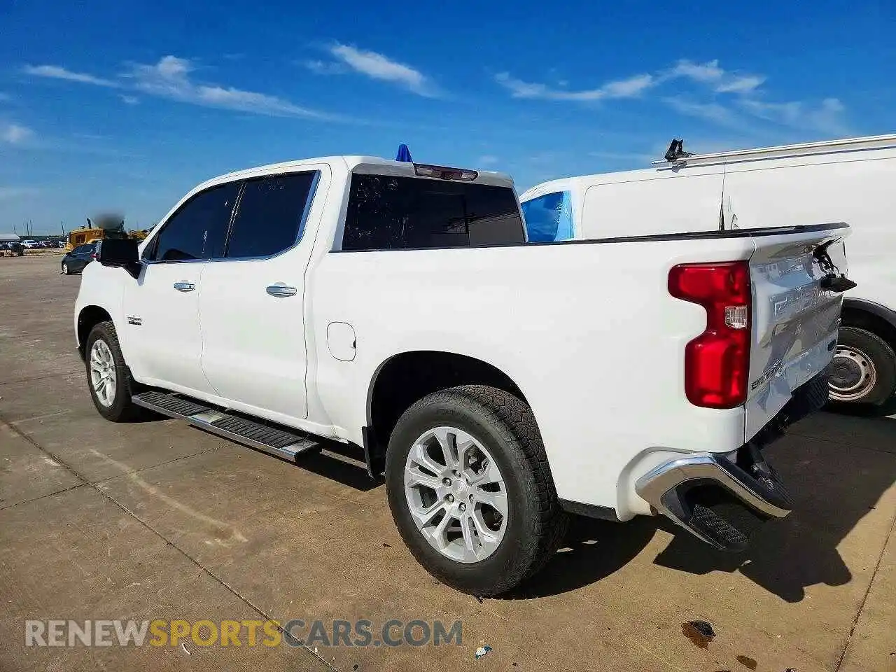 2 Photograph of a damaged car 1GCUDGED9NZ517830 CHEVROLET SILVERADO 2022