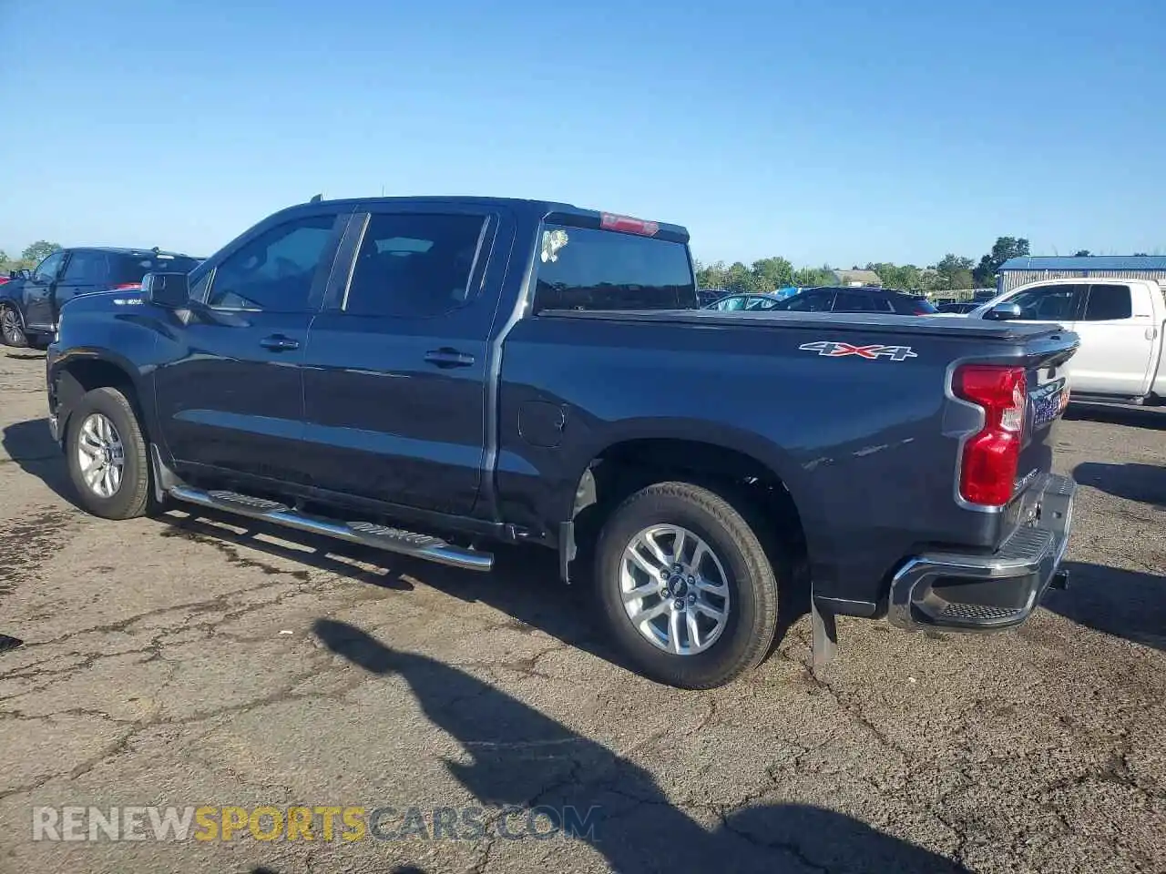 2 Photograph of a damaged car 1GCUYDED9NZ196536 CHEVROLET SILVERADO 2022