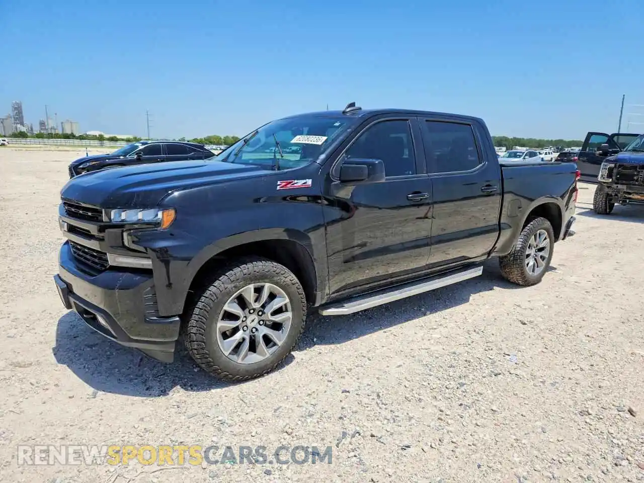 1 Photograph of a damaged car 1GCUYEED1NZ207664 CHEVROLET SILVERADO 2022