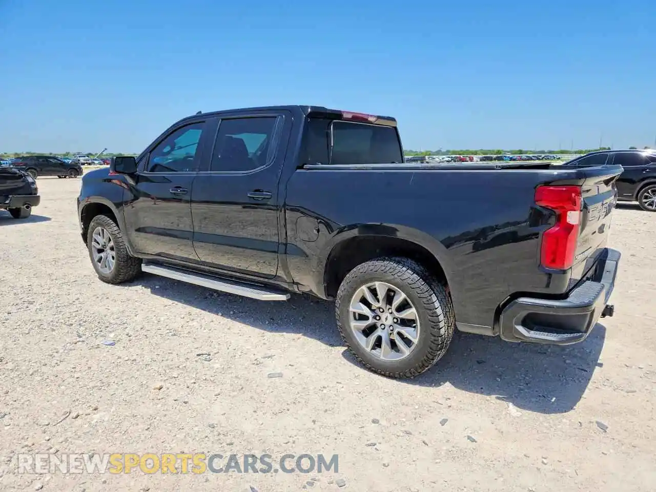 2 Photograph of a damaged car 1GCUYEED1NZ207664 CHEVROLET SILVERADO 2022