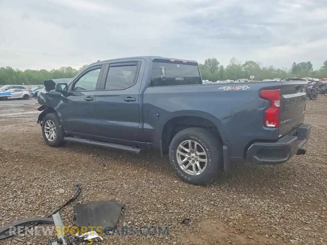 2 Photograph of a damaged car 1GCUYEED6NZ182874 CHEVROLET SILVERADO 2022
