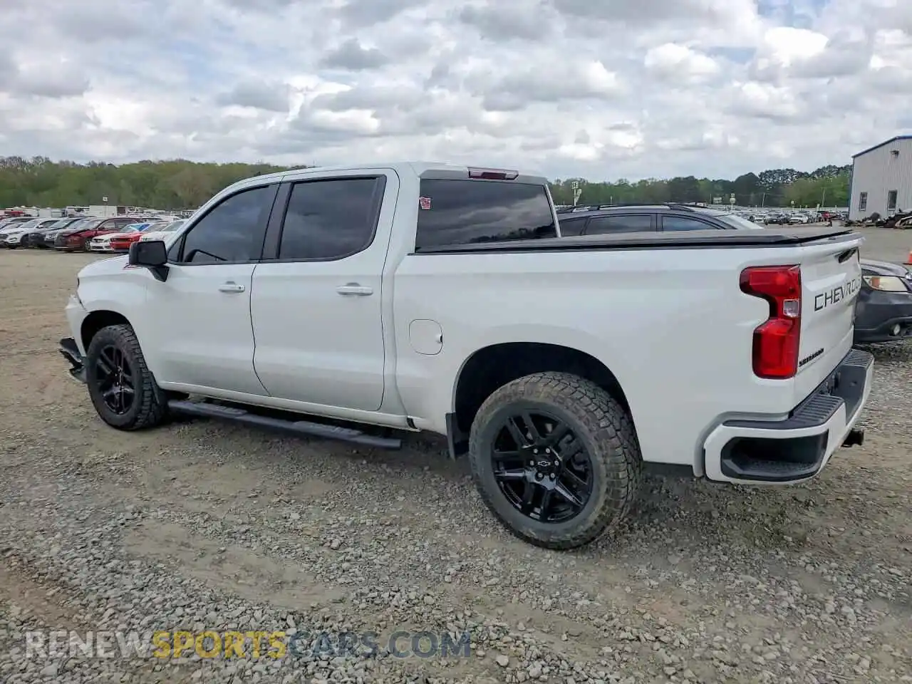 2 Photograph of a damaged car 1GCUYEED9NZ110177 CHEVROLET SILVERADO 2022
