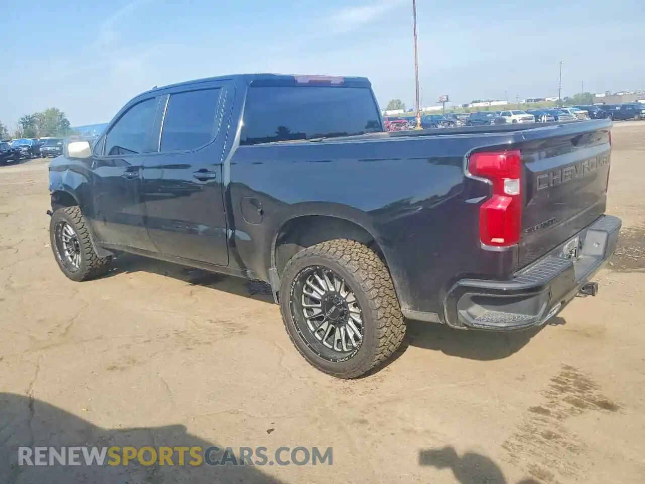 2 Photograph of a damaged car 1GCUYEET9NZ182083 CHEVROLET SILVERADO 2022