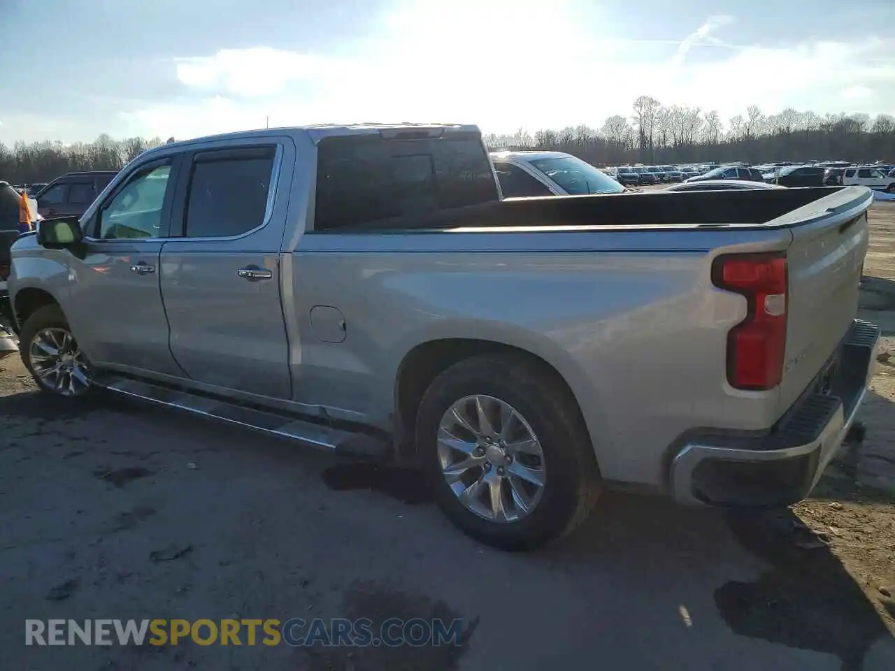2 fotografías del automóvil dañado 1GCUYGED2NZ164237 CHEVROLET SILVERADO 2022