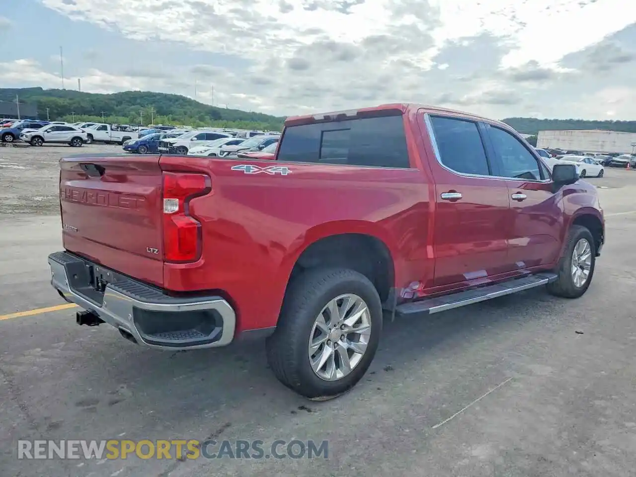 3 Photograph of a damaged car 1GCUYGEL0NZ150389 CHEVROLET SILVERADO 2022