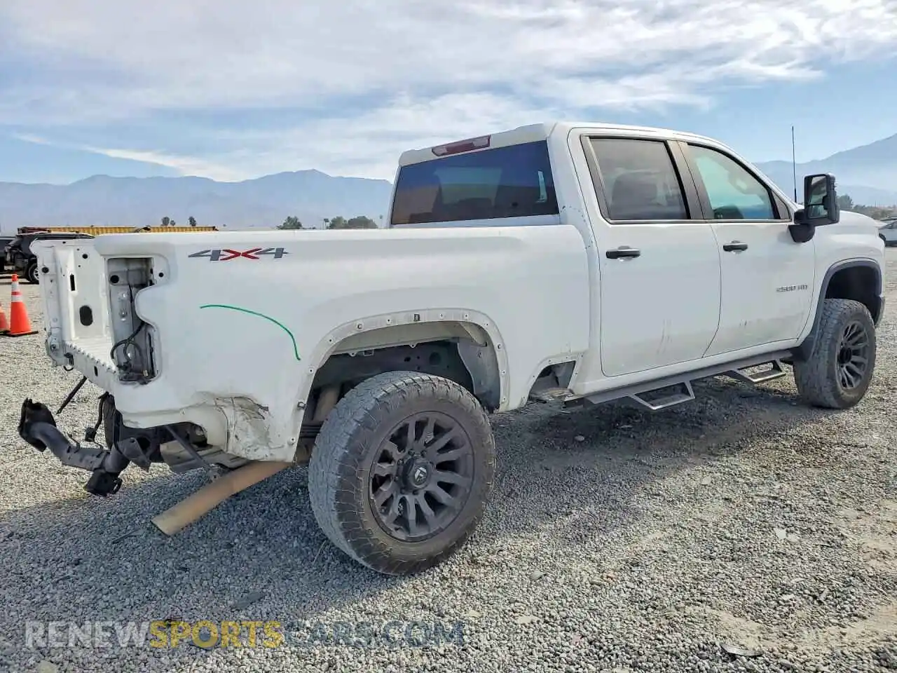 3 Photograph of a damaged car 2GC4YME75N1242365 CHEVROLET SILVERADO 2022