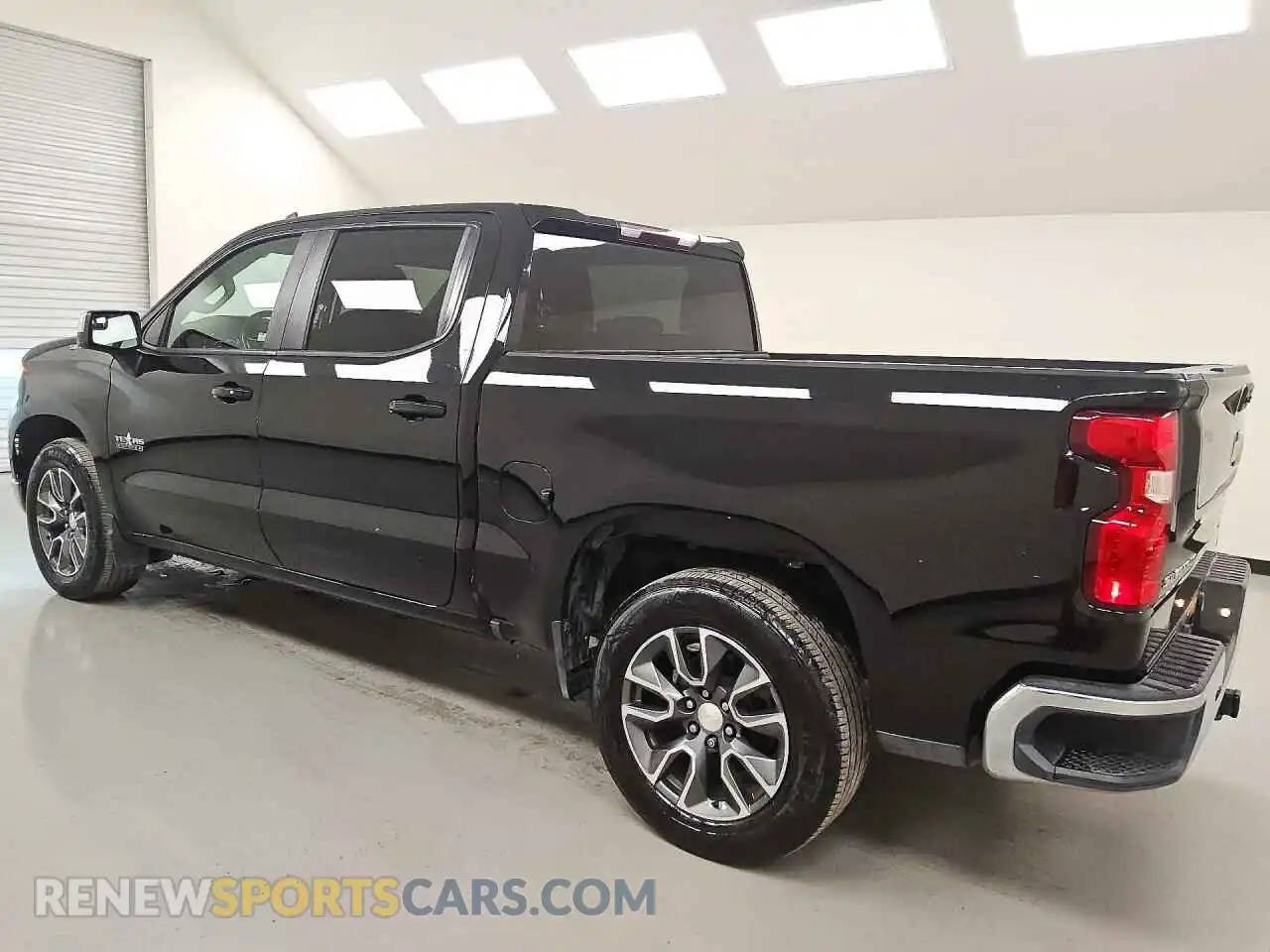 2 Photograph of a damaged car 2GCPACED8N1505272 CHEVROLET SILVERADO 2022