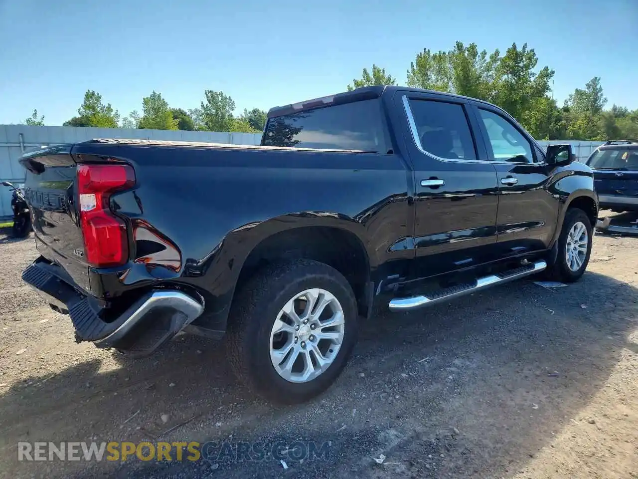 3 Photograph of a damaged car 2GCUDGED0N1509298 CHEVROLET SILVERADO 2022