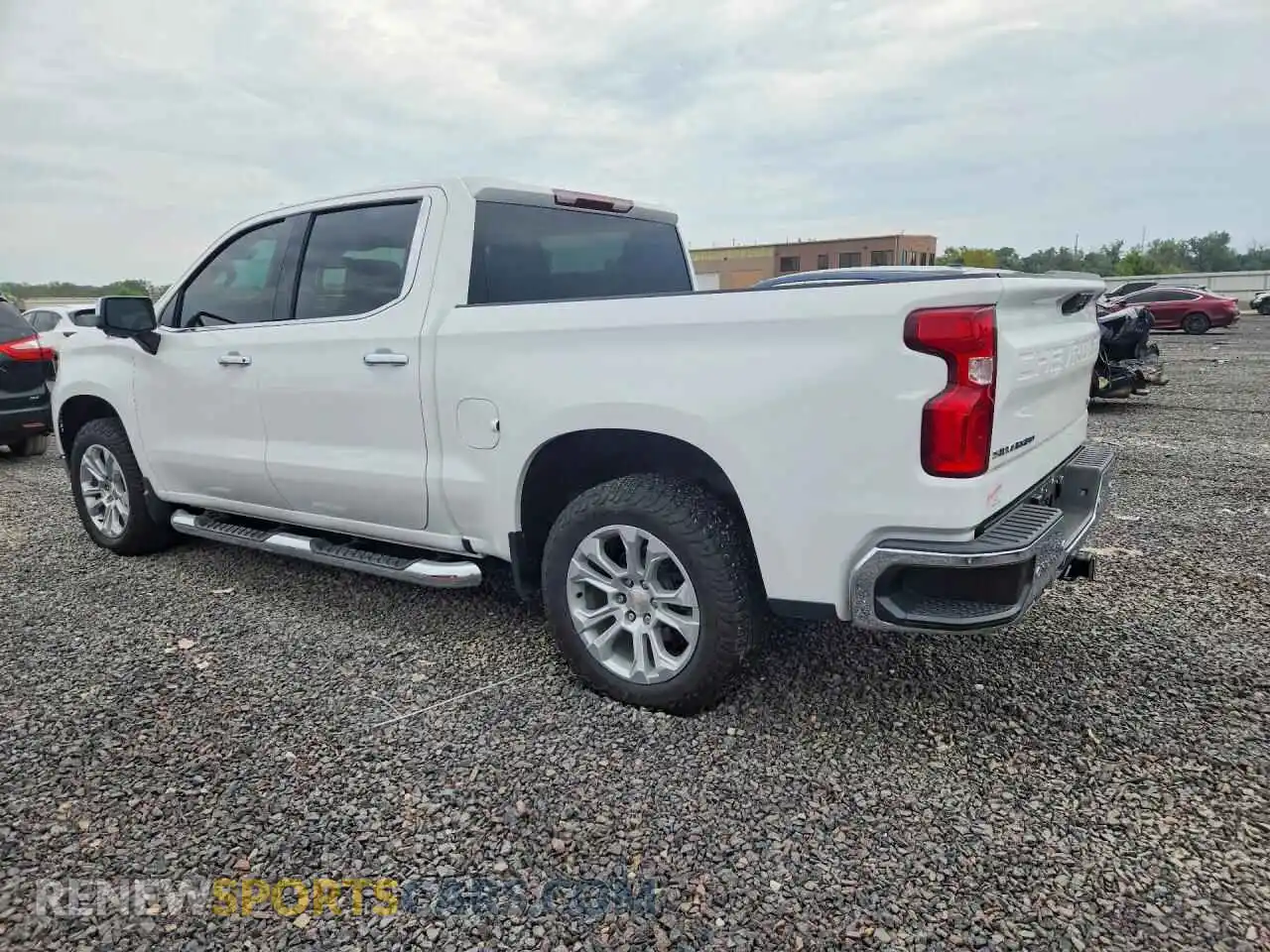 2 fotografías del automóvil dañado 2GCUDGED4N1517985 CHEVROLET SILVERADO 2022