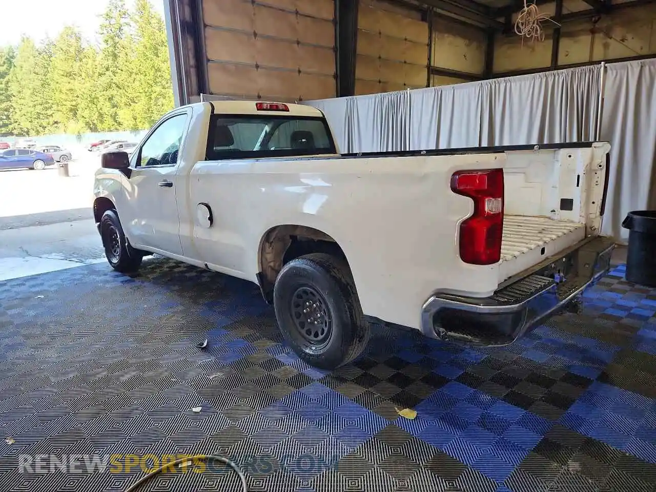 2 Photograph of a damaged car 3GCNAAED0NG622024 CHEVROLET SILVERADO 2022