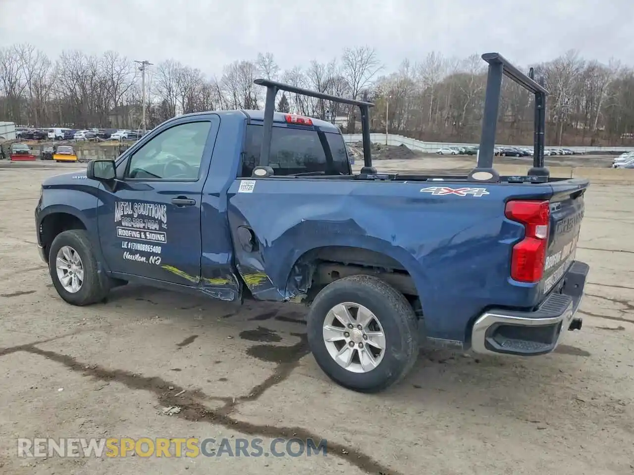 2 Photograph of a damaged car 3GCNDAEK5NG503679 CHEVROLET SILVERADO 2022